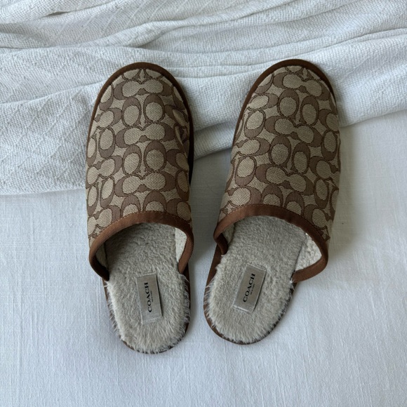 Coach Slippers Size 10 - Picture 1 of 4